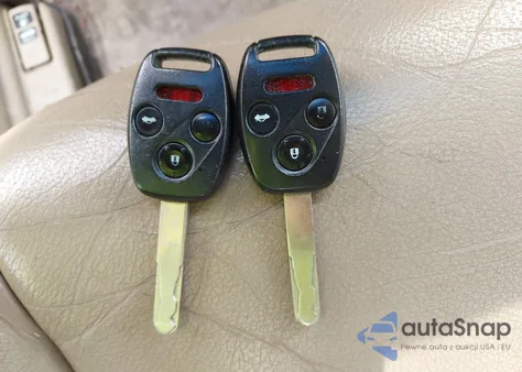 2005 Honda Accord 3.0 Ex from USA, damaged, VIN 1HGCM66525A069024